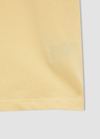 Светло-желтая детская футболка-поло для мальчика DeFacto однотонная