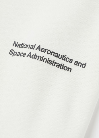 Белый свитшот H&M надпись без декора (311950399)