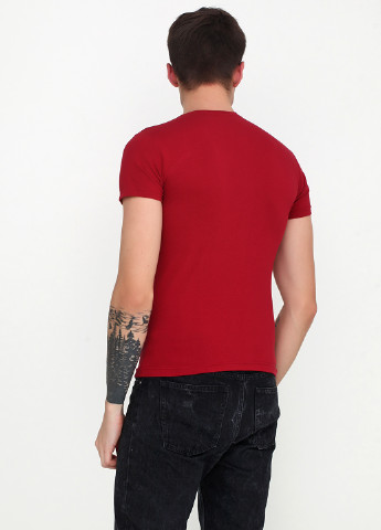 Светло-бордовая футболка Dinersi