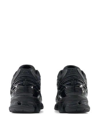 Чорні кросівки демісезон New Balance 1906