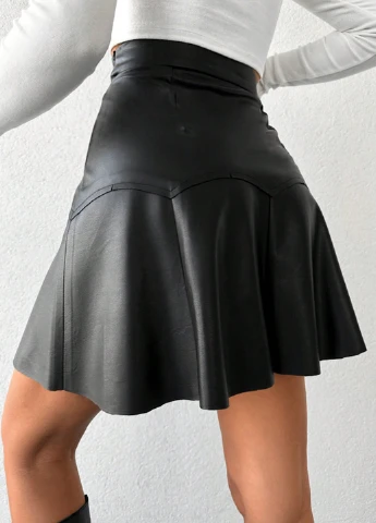 Черная кэжуал однотонная юбка SHEIN клешированная