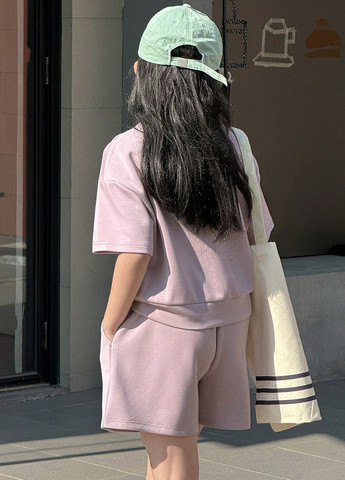 Пудровый летний костюм (поло, шорты) SHEIN