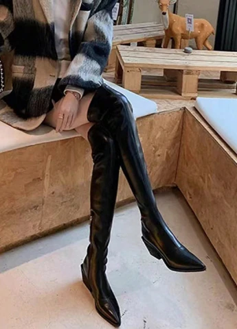 Черные осенние ботфорты SHEIN