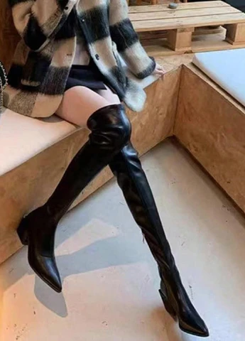 Черные осенние ботфорты SHEIN
