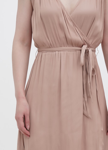 Світло-коричнева кежуал сукня на запах Orsay однотонна