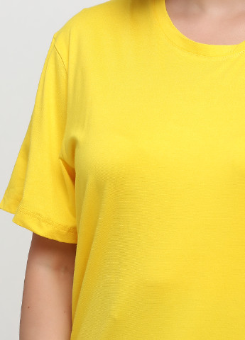 Желтая летняя футболка Wild Love