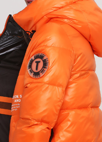 Оранжевая зимняя куртка Lusskiri