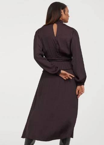 Темно-фиолетовое платье H&M