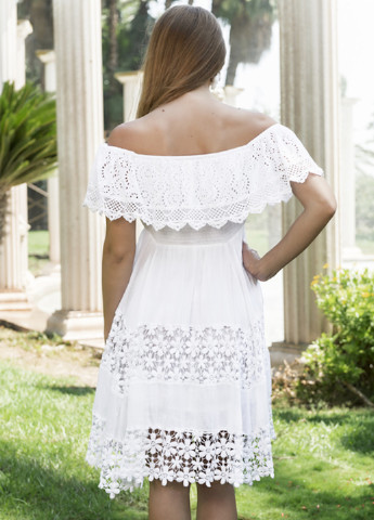 Белое кэжуал платье с открытыми плечами Fresh cotton однотонное