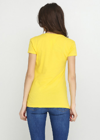 Желтая летняя футболка Buse