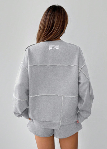 Светло-серый свитшот SHEIN меланж нашивки (332805475)