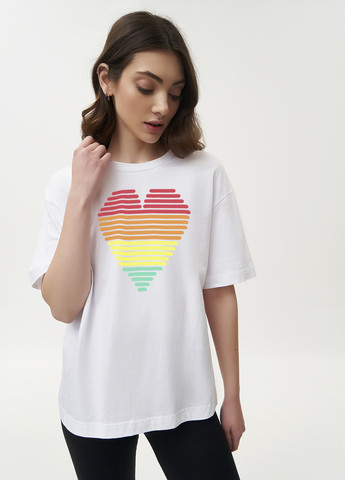 Біла літня футболка жіноча оверсайз кольорове серце KASTA design