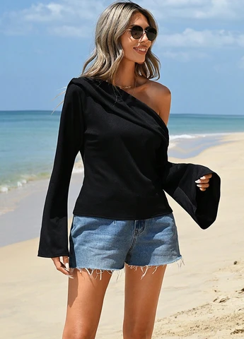 Чорна блуза SHEIN