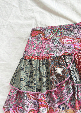 Разноцветная кэжуал "турецкие огурцы" юбка SHEIN клешированная