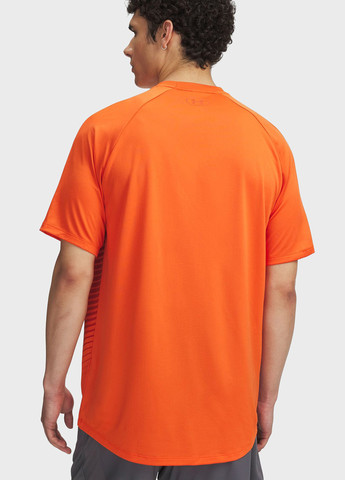 Помаранчева футболка Under Armour