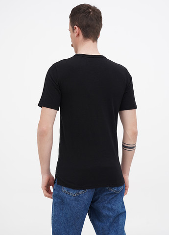 Черная футболка Minimum