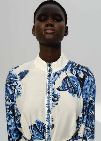 Синее кэжуал платье клеш H&M с цветочным принтом