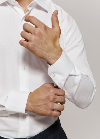 Белая классическая рубашка однотонная NAVI