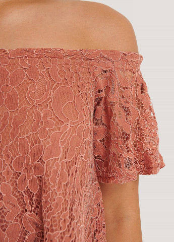 Розовая блуза NA-KD