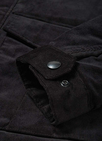 Чорна демісезонна куртка C&A