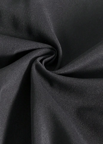Черная демисезонная куртка SHEIN