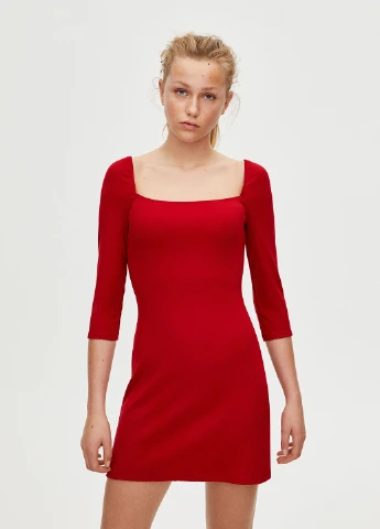 Красное кэжуал платье футляр Pull & Bear однотонное