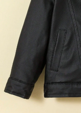 Черная демисезонная куртка косуха SHEIN