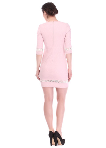 Светло-розовое кэжуал платье Ut однотонное
