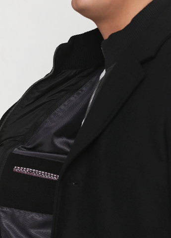 Черное демисезонное Пальто однобортное Tomas Goodwin