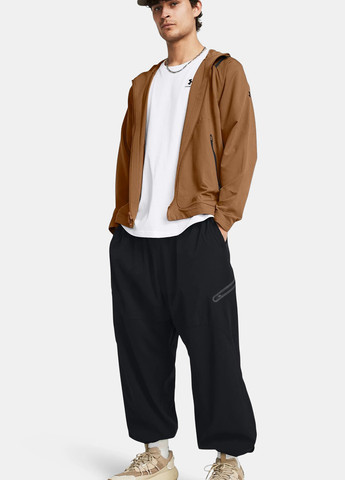 Світло-коричнева демісезонна вітровка Under Armour