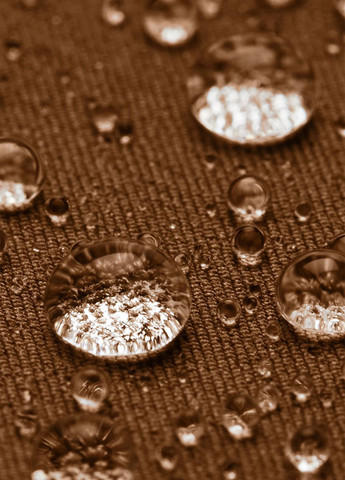 Світло-коричнева демісезонна вітровка Under Armour