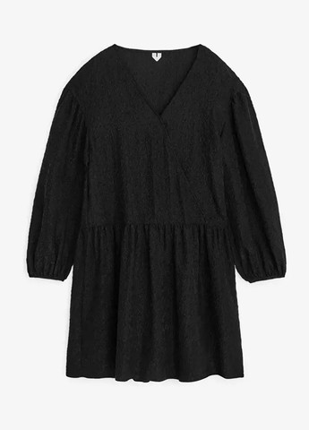 Черное кэжуал платье на запах Arket однотонное