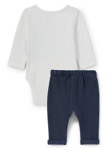 Комбинированный демисезонный комплект (боди, шорты) C&A