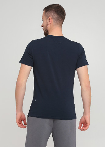 Темно-синяя футболка Helvetica