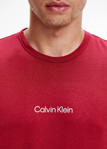 Красная футболка Calvin Klein