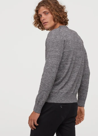 Серый зимний свитер джемпер H&M
