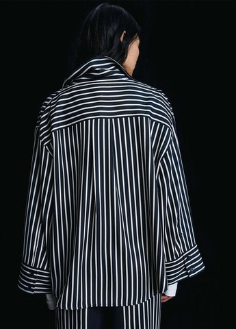 Черно-белая кэжуал рубашка в полоску H&M