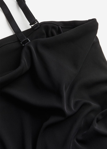 Черное вечернее, кэжуал платье с открытыми плечами H&M Studio однотонное