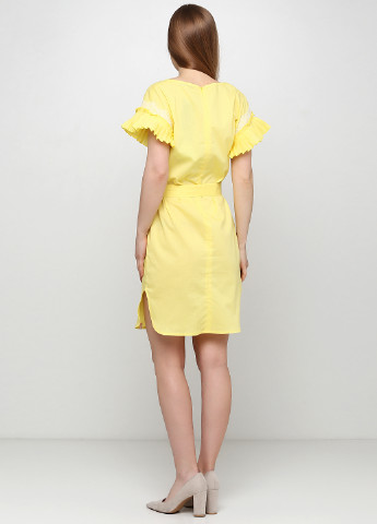 Желтое кэжуал платье футляр Andre Tan однотонное