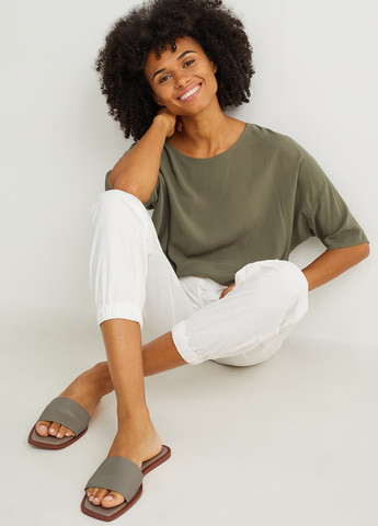 Серо-зеленые шлепанцы C&A