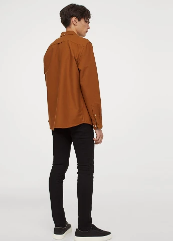 Черные демисезонные зауженные джинсы H&M