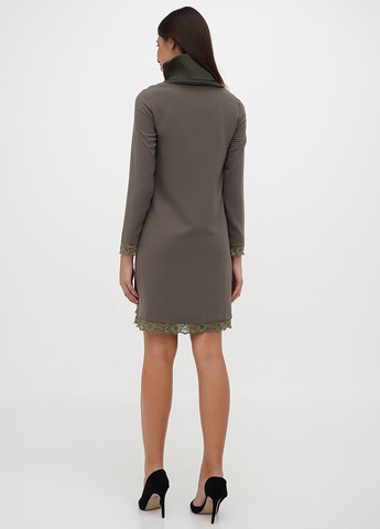 Оливковое (хаки) кэжуал платье платье-свитер Sassofono однотонное