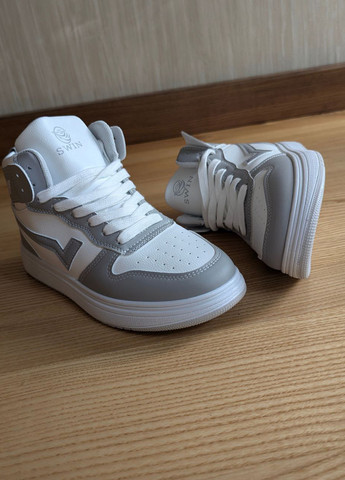 Сірі літні кросівки Vi