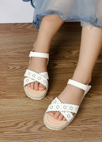 Белые кэжуал босоножки SHEIN на липучке
