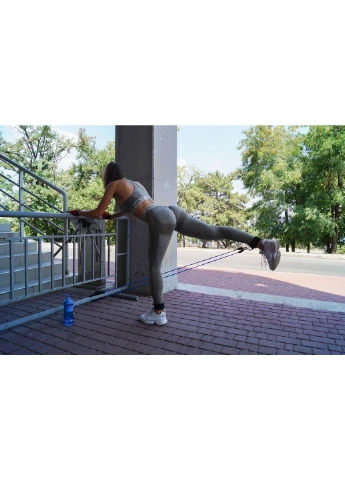 Спортивная бутылка-шейкер 820 мл Blender Bottle (232678022)