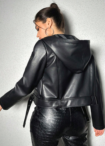 Черная демисезонная куртка косуха SHEIN