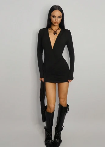 Черное кэжуал платье силуэтная SHEIN однотонное