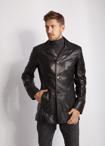 Черная демисезонная куртка кожаная Punto