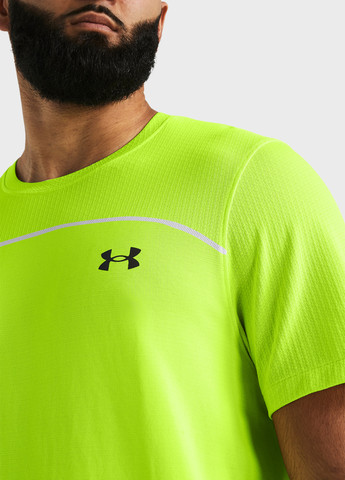 Желтая футболка Under Armour