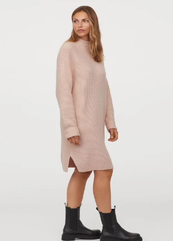 Світло-рожева сукня H&M